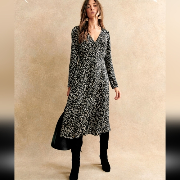 Sezane Dresses & Skirts - Sezane Victoriana Black and White Floral Long Sleeve Dress